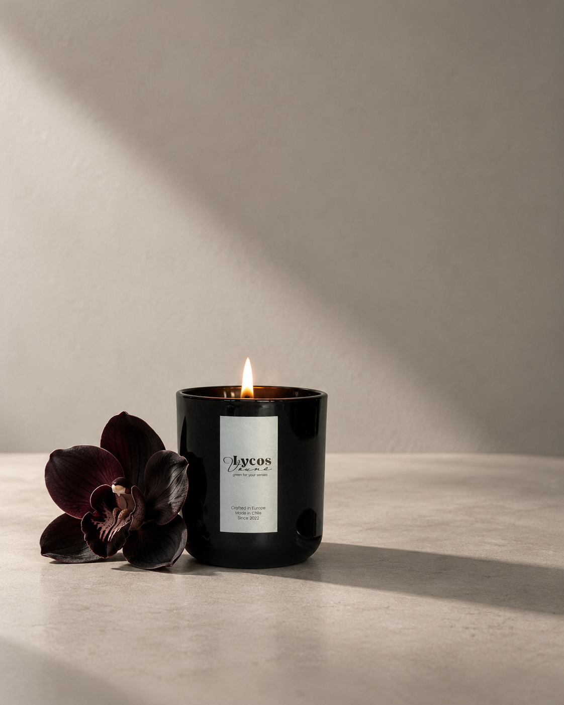 Vela aromática Singapore de Lycos Vounó, parte de la ruta de scent layering La noche larga